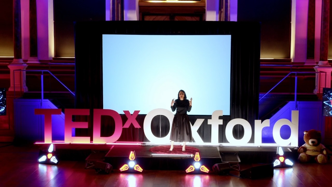 Freshta Karim speaking at TEDxOxford